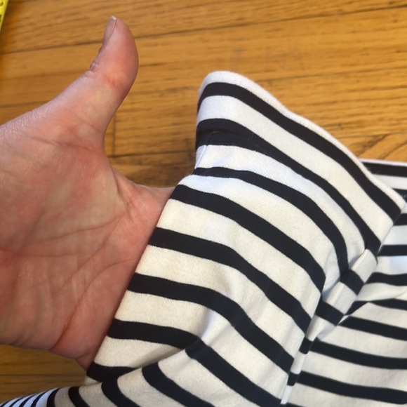 Tommy Hilfiger mini skirt size Large, 2 side pockets, 92% cotton - Picture 5 of 6